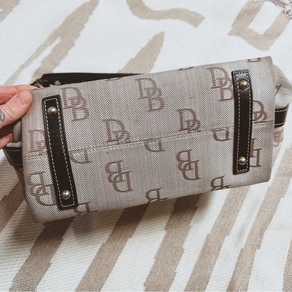 Vintage dooney & bourke monogram taupe shoulder bag with mini wallet - Picture 8 of 12